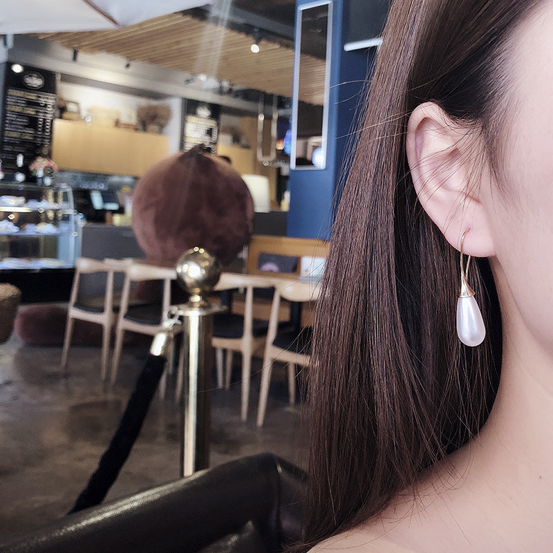 Classy Pearl Waterdrop Earrings