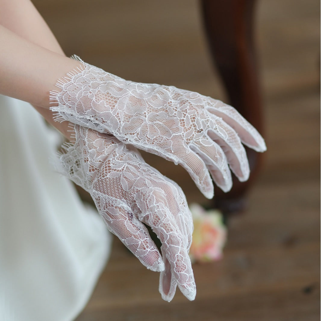 Fairy White Lace Bride Gloves
