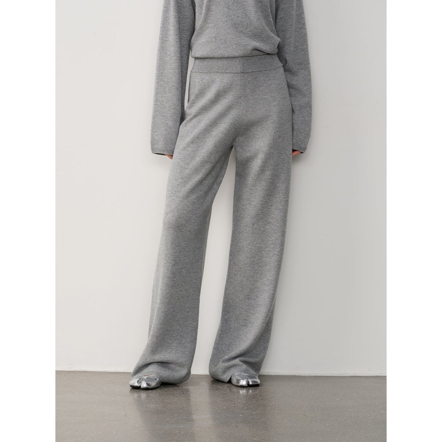 "Fall Winter Mischief" Basalan Merino Wool Knit Set For Women